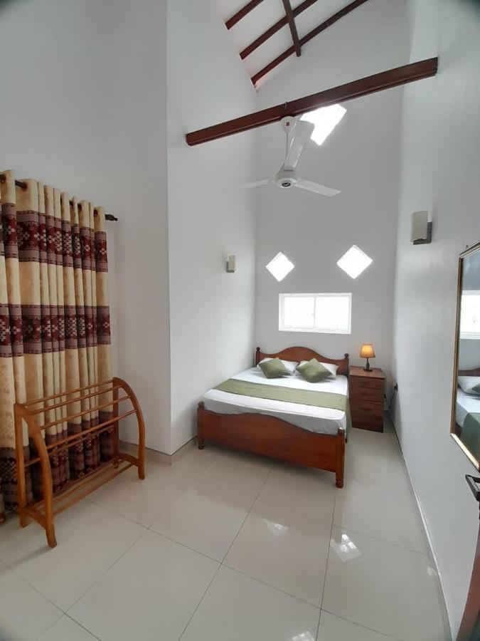 Jasmine Apartments Negombo Exterior photo