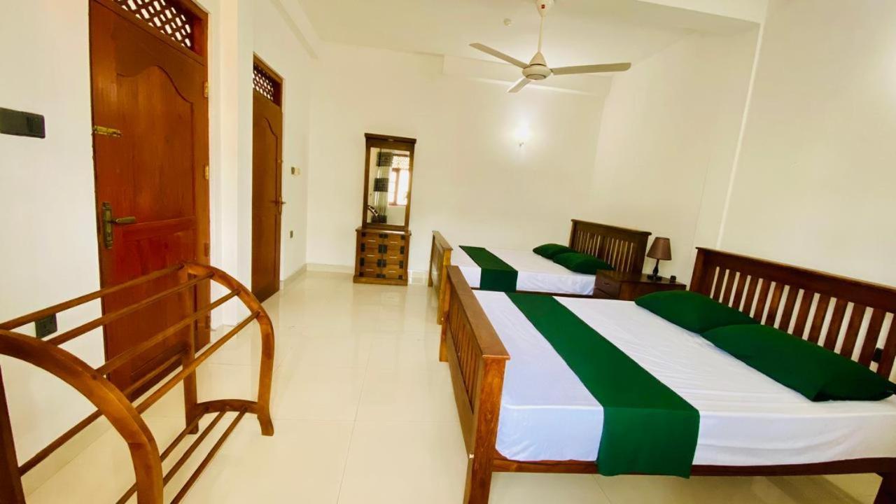 Jasmine Apartments Negombo Room photo